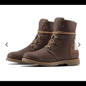 Women’s Brown canvas Ballard Lace II coated canvas boots size 8.5